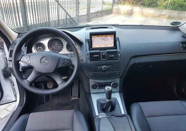 Mercedes-Benz Klasa C cena 28900 przebieg: 192000, rok produkcji 2007 z Cieszanów małe 79